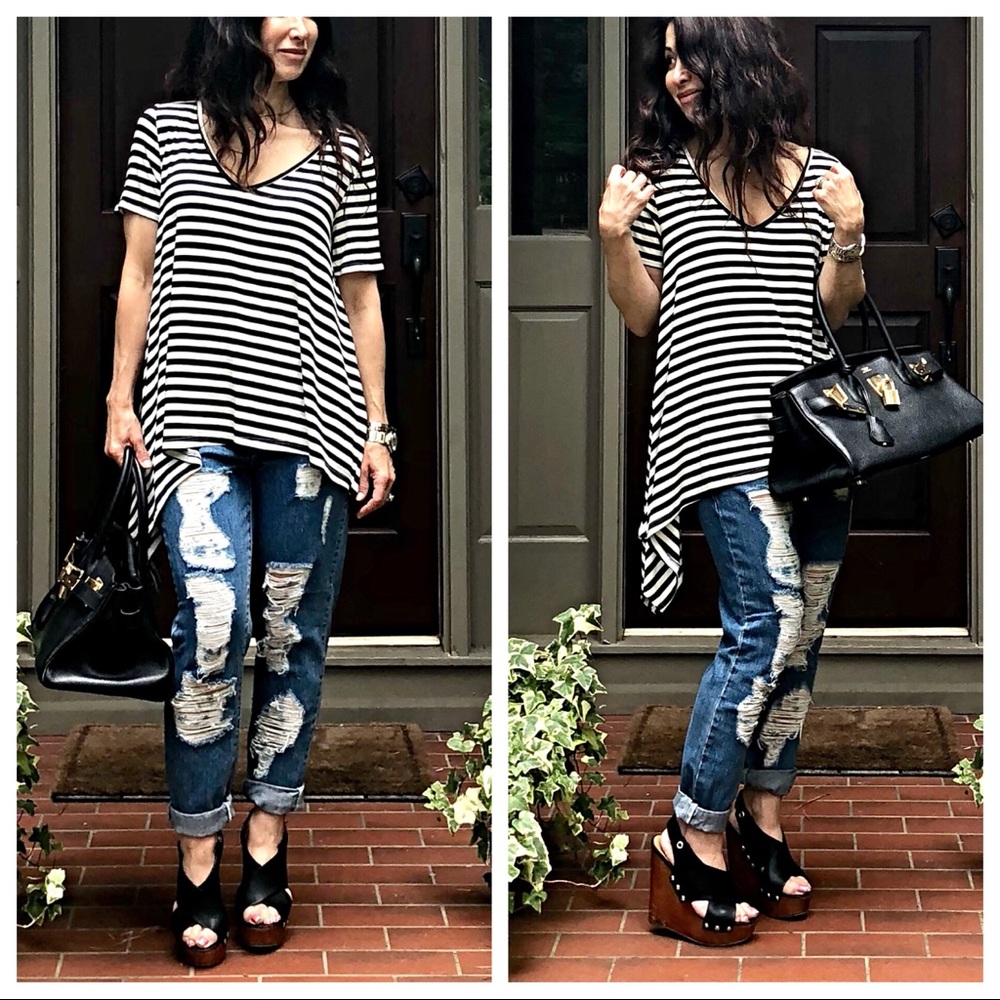✨LAST ONE✨Striped V neck asymmetrical top - Picture 4 of 8